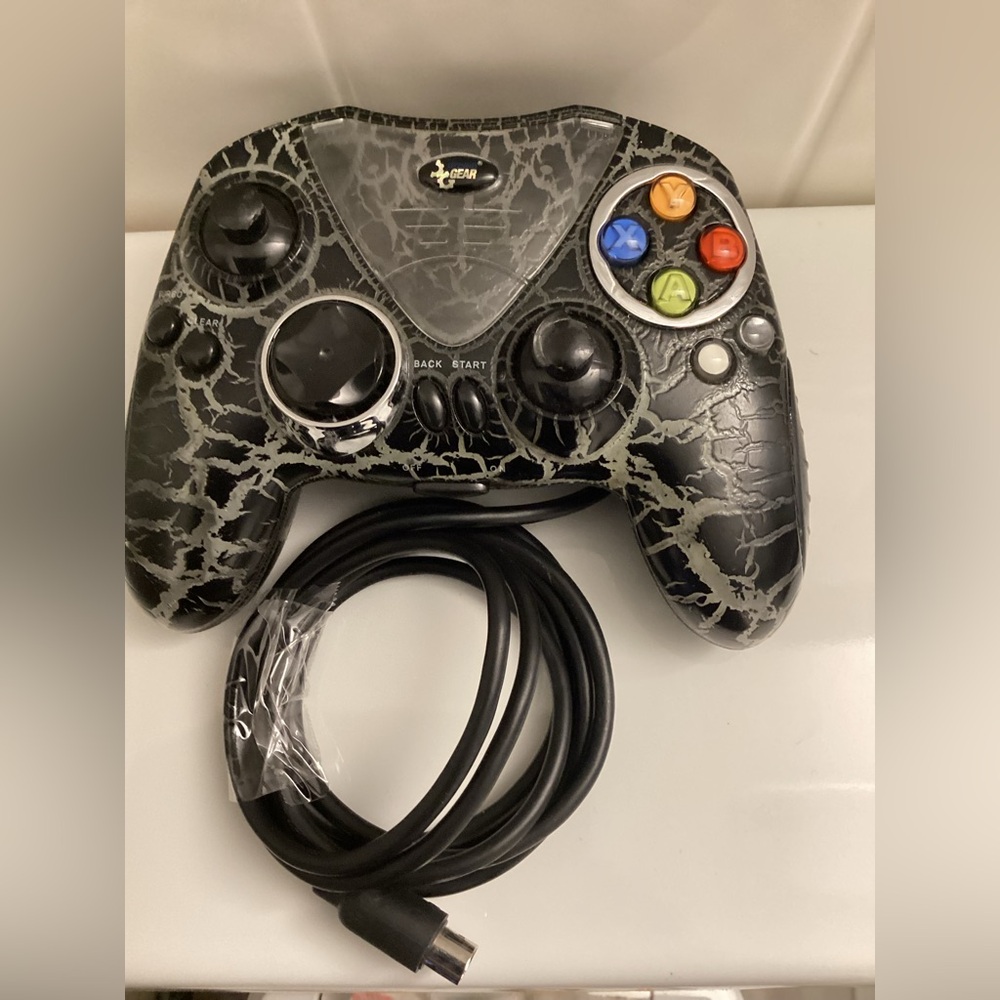 Game Controller - Picture 3 of 6